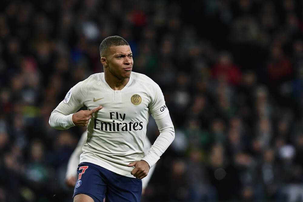 人工智能热潮中的美国小镇：被侵占的农田与沉默的民主